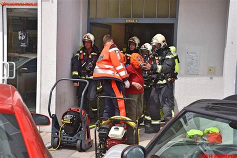 Bf Wien Wohnhaus Nach Zimmerbrand Evakuiert