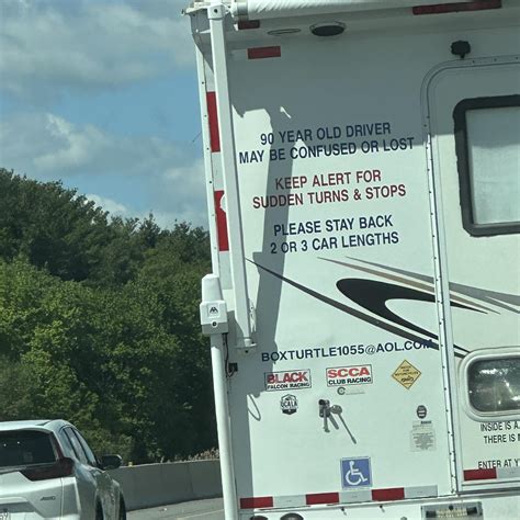 90 YEAR OLD DRIVER MAY BE CONFUSED OR LOST : r/funnysigns