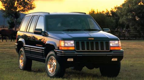 The Evolution Of The Jeep Grand Cherokee Autotraderca