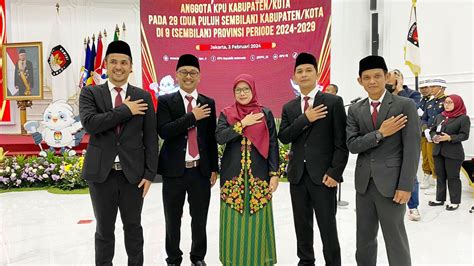 Menyongsong Pemilu 2024 Kpu Garut Kini Dipimpin Ketua Baru Eks Anggota