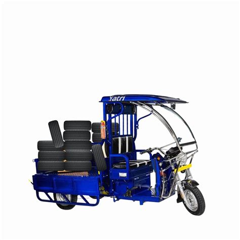 Yatri Blue Passenger E Rickshaw Loader At Rs Lakshmipuram