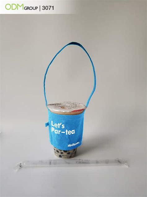 Custom Cup Holders: Eco-Friendly Promotional Gifts