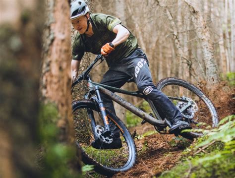 Your Guide To Hardtail Mountain Bikes - The Edge Sports Cork