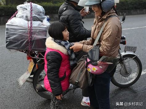 春節農民坐什麼車回家？這5種方式，第一種讓我們落淚祝福他們 每日頭條