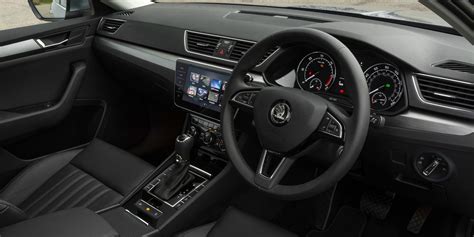 Skoda Superb Estate (2015-2019) Interior & Infotainment | carwow