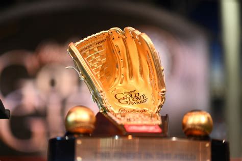 Baseball Golden Glove Winners Images Gloves And Descriptions