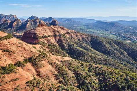 Vista A Rea De Las Formaciones Rocosas Rojas De Sedona Y La Vegetaci N