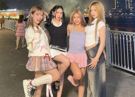 Hot girl TDDC diện váy ngắn nhún nhảy với dàn Tiktoker Viên Vibi Misthy chiều cao hạn chế