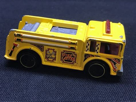 HOT WHEELS FIRE Truck Collectable Scale 1 64 EUR 4 20 PicClick FR