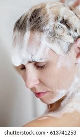 Beautiful Naked Woman Washing Her Hair Stock Photo 613741253 Shutterstock