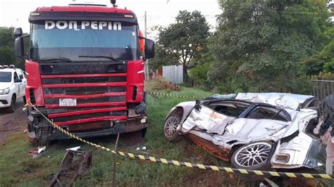 Joven Conductor Muere Tras Embestir A Un Cami N Estacionado Abc En El