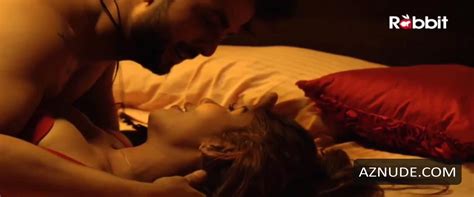 HIMANSHI SINGH Nude AZNude