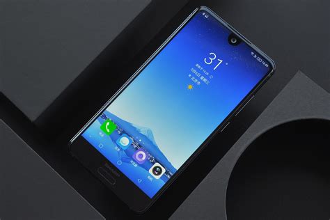Новый безрамочный смартфон Sharp готов к презентации и началу продаж ...