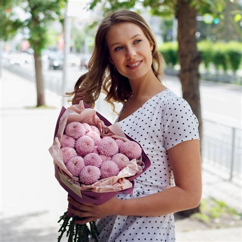 Розовые хризантемы букет в Новосибирске | La Rose - La Rose