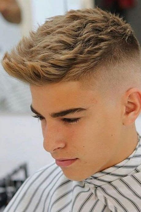 Frisuren männer 2021 undercut Schönheit und Stil