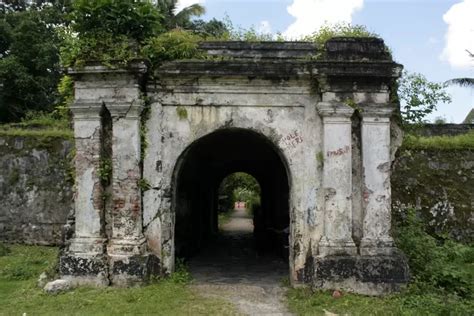 Benteng Nassau Salah Satu Jejak Sejarah Perdagangan Rempah Rempah Di