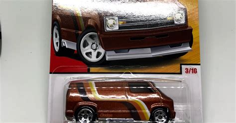 JULIAN S HOT WHEELS BLOG Custom 1977 Dodge Van 2018 Target Exclusive HW Throwback Series