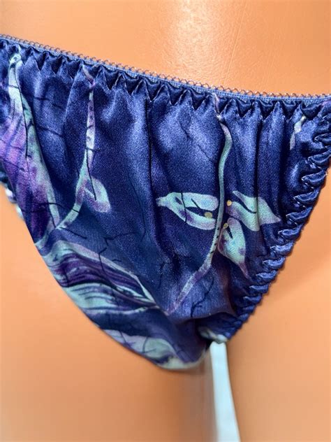 NOS Vtg Victorias Secret String Bikini Thong 00 Pant Gem