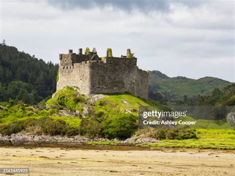 39 Castle Tioram Stock Photos, High-Res Pictures, and Images - Getty Images