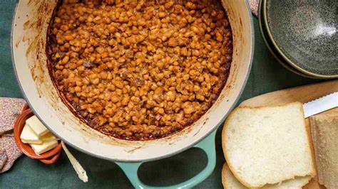 Classic Canadian Dishes Molasses Baked Beans Canadian Food Focus