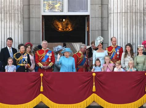 La Famille Royale Britannique Va F Ter Son Tout Premier Mariage Gay Public