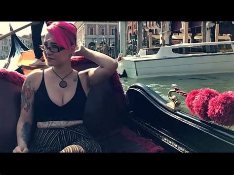 Fui pra Itália e Bati uma Siririca na Gôndola em Público XVIDEOS