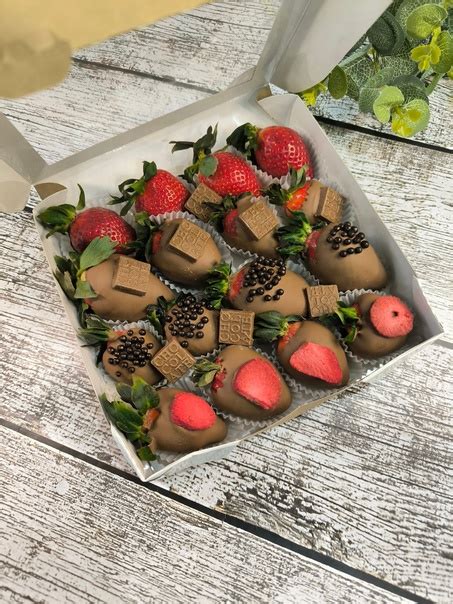 Клубника в шоколаде 16 шт Цена 1900₽. | Choco-City конфеты и букеты ...