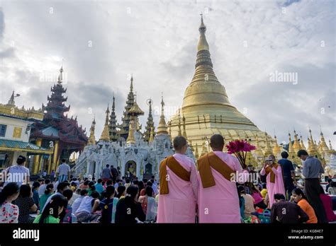 Shwedagon Pagoda Officially Named Shwedagon Zedi Daw And Also Known