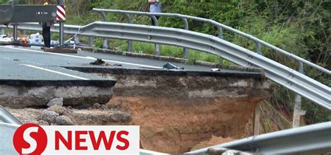 Autostrada Crolla In Cina A Causa Delle Forti Piogge Video Morti E