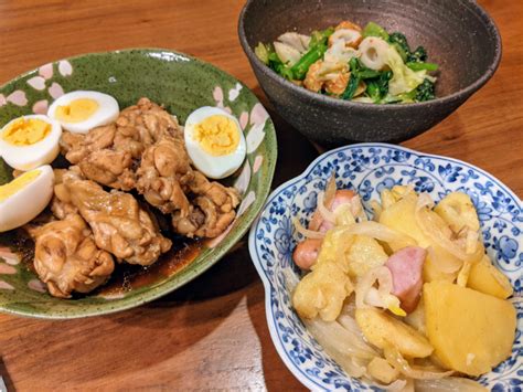 鶏手羽のさっぱり煮と、ちくわと野菜のごま和えの夕飯献立 おとほしろぐ