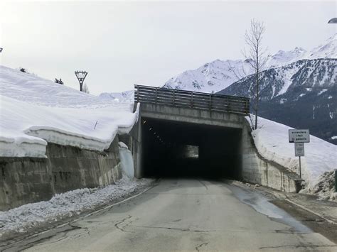 Pista Stelvio Tunnel Bormio 1982 Structurae