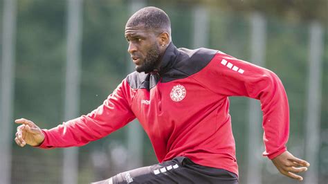 Kein Wechsel Zur Eintracht Modeste Zieht Es Offenbar Nach Afrika