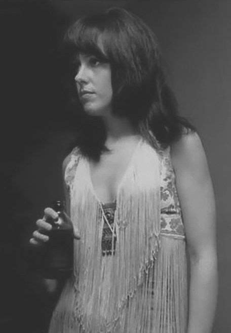 Hottest Moments Of Grace Slick Warning It S Scorching Hot Artofit