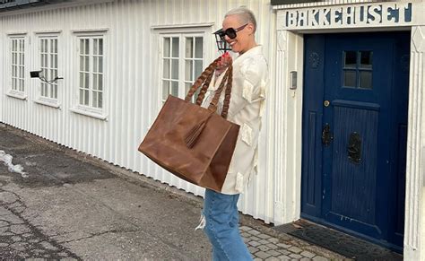 Gallery – Camel Sandals