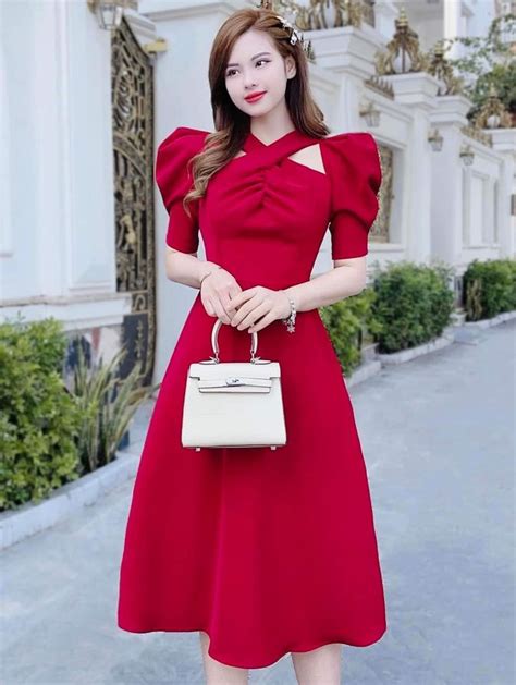 Ghim của Consuelo Roldán trên Vestidos Thời trang thiếu nữ Guốc