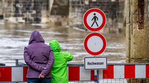 Zugausfälle wegen Hochwasser in Bayern Betroffene Strecken aktuell