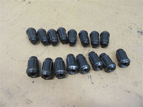 Black Closed End Spline Tuner Lug Nuts For Aftermarket