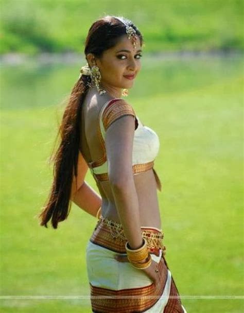 Bangladeshi Sexy Models Photo Bangladeshi Girls Looks Hot And Sexy In Saree