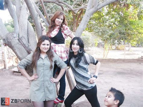 Mexicanas En Pantimedias Mexican Gals In Stockings ZB Porn