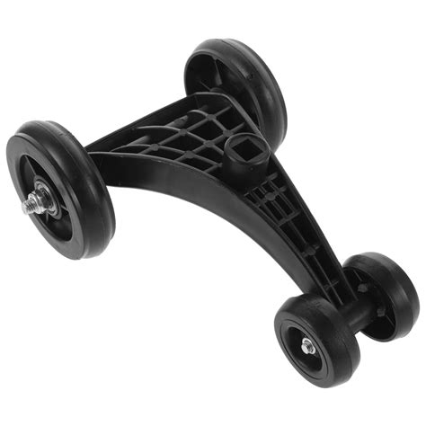 Parents debate the new emma wiggle replacement choices online 5