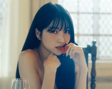 ꜱɪɴ on Twitter I can only imagine this scene with her being naked while seducing me It s