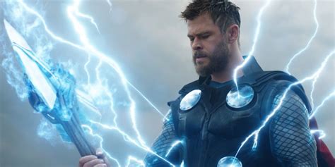 Stormbreaker Vs Mjolnir Which Of Thors Weapons Is More Powerful