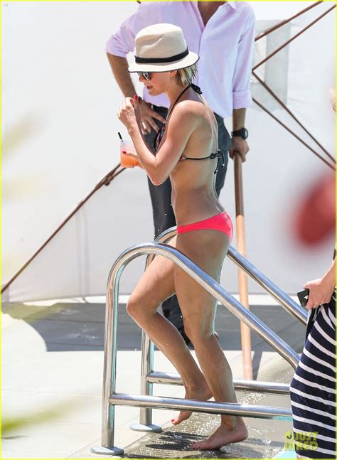 Julianne Hough Nina Dobrev Bikini Miami Babes Photo 2858907