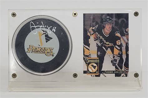 Lot Detail - Jaromir Jagr Autographed Pittsburgh Penguins Hockey Puck w ...