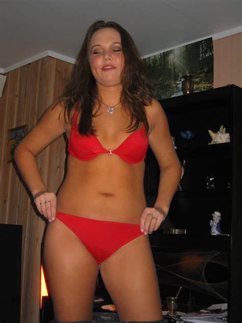 NsfwSyl Girl Porn Pic