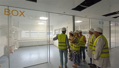 Así luce la nueva UCI del Hospital de La Línea control inalámbrico y