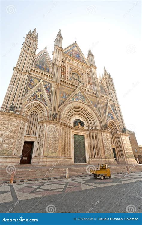 Duomo di Orvieto stock image. Image of outdoor, square - 23286355