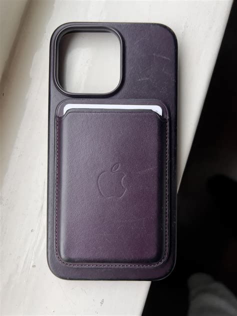 Apple Dark Cherry Leather case + wallet, 1Y in. Holding up much better ...