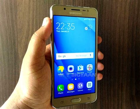 Samsung Galaxy J5 Hands On Images