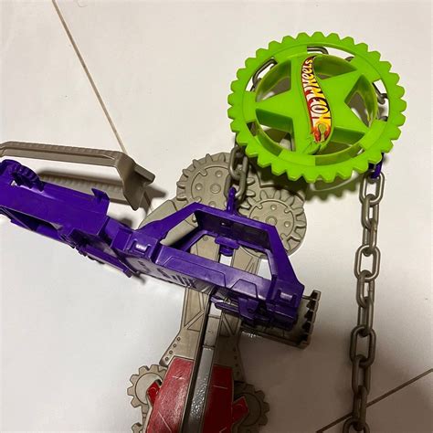 Hot Wheels Wall Tracks Hobbies Toys Toys Games On Carousell